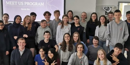 Besuch aus New York: Austauschlehrer teilt Erfahrungen mit den Schülern des Neuen Gymnasiums in Rüsselsheim